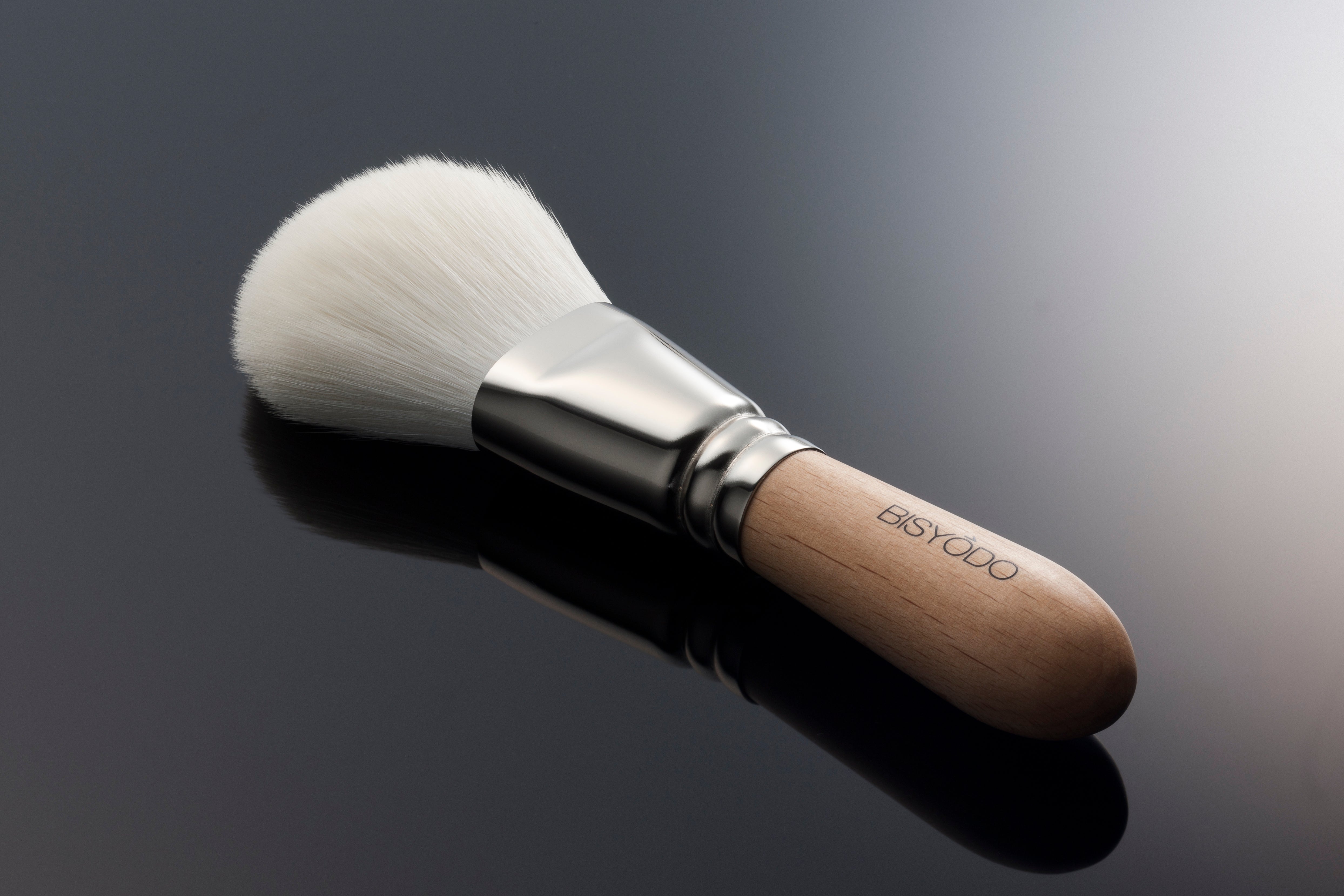 High quality Makeup brush "FUTUR" Powder brush 01